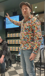 Verteller Kaj van der Plas brengt de verhalen van Trijntje tot leven.